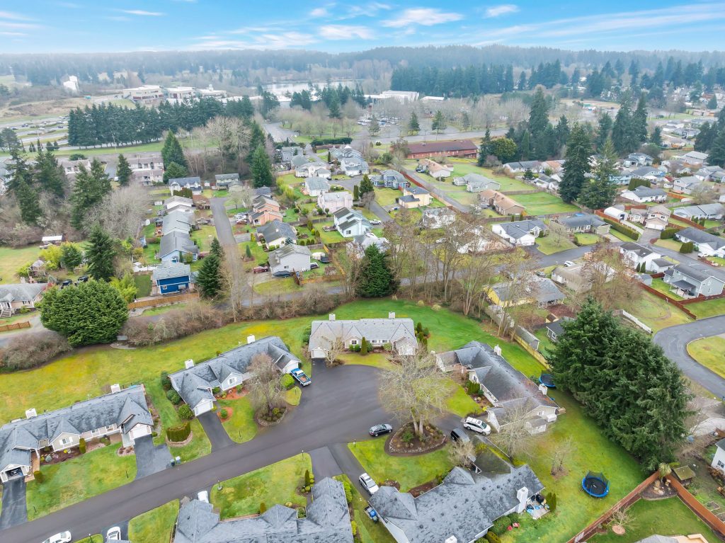 Here you can see the proximity to Ft. Steilacoom Park. Pierce College is also very close by.